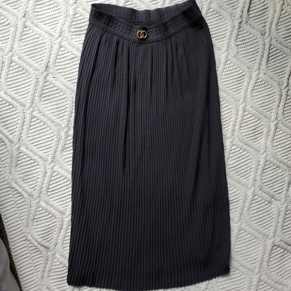 Vintage Black Pleated Skirt
